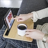 Bandeja de madera con soporte para tablets