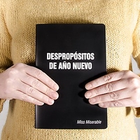 Cuaderno con mensaje Despropósitos de año nuevo