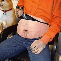 Riñonera original con forma de barriga cervecera