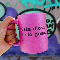 Taza de purpurina con mensaje de reggaeton Esta Diosa se lo gosa