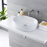 Lavabo Sobre Encimera Oval de Cerámica 480x350mm con Grifo Mezclador de Lavabo Mural - Otterton