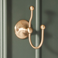 Percha Porta Batas Doble Tradicional - Oro Satinado - Elizabeth